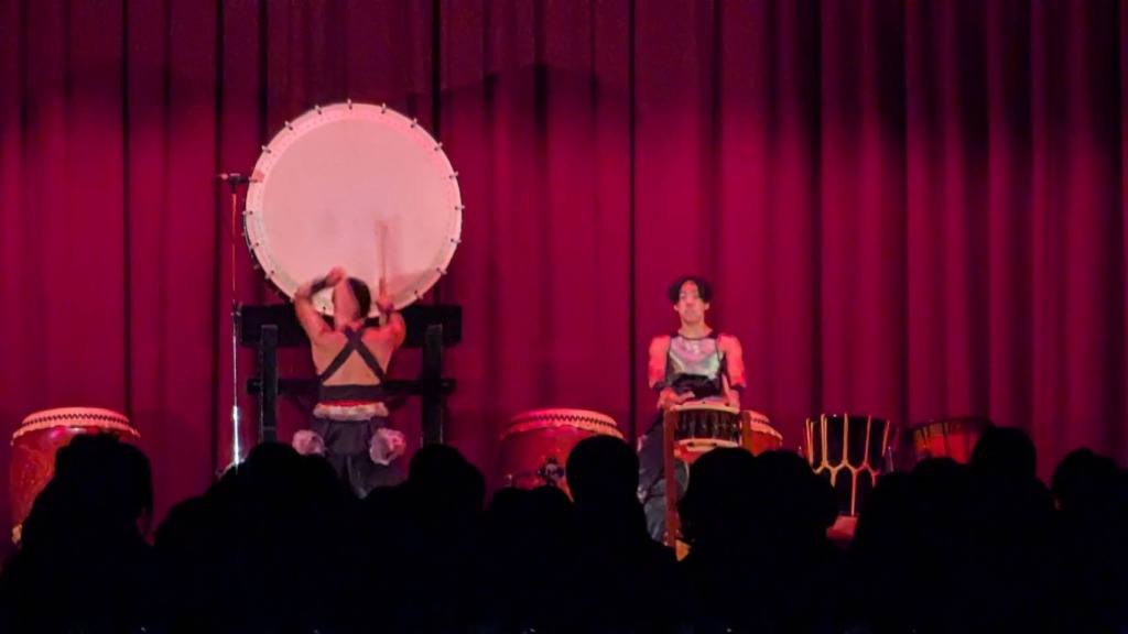 三重県の高校で和太鼓コンサート｜芸術鑑賞会の制作（Japan Art Company掲載写真）