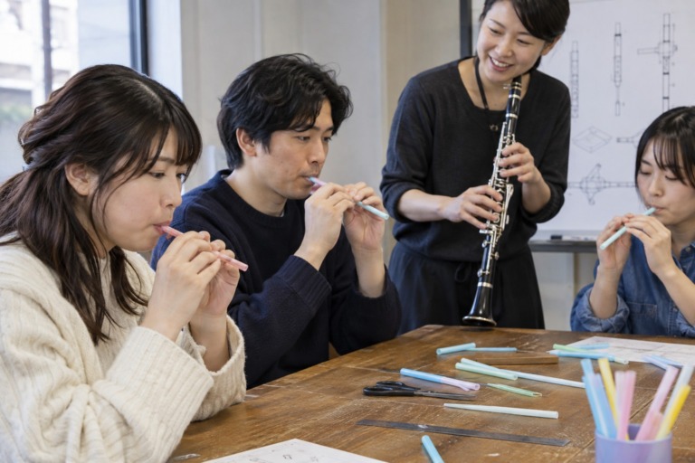 ストロー笛を作って、クラリネットに挑戦だ!